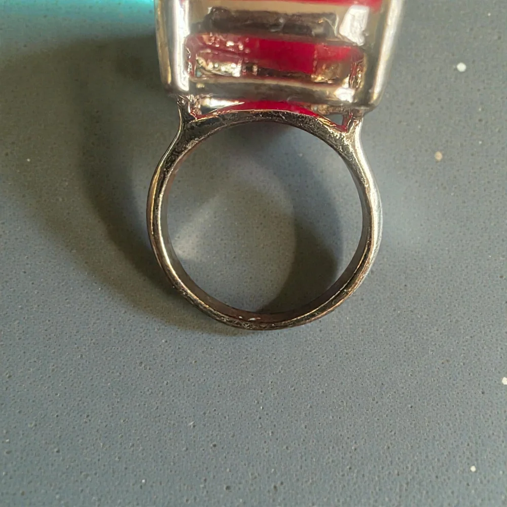 Hot Pink Rectangular Stone Gold Tone Cocktail Ring Size 8 Statement Chunky
​ - Picture 3 of 5